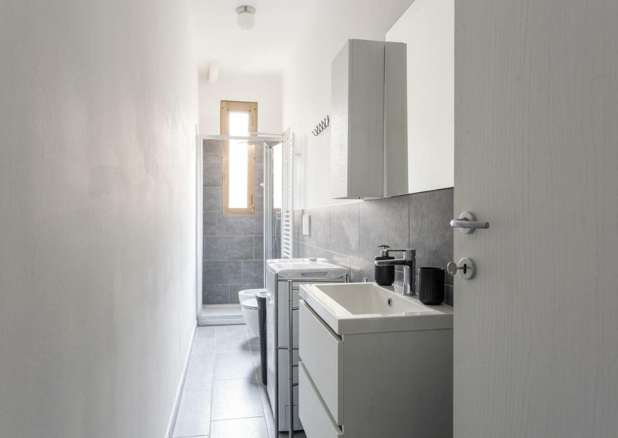 Comfortable Family Group Apartment Via Paruta Милано Екстериор снимка